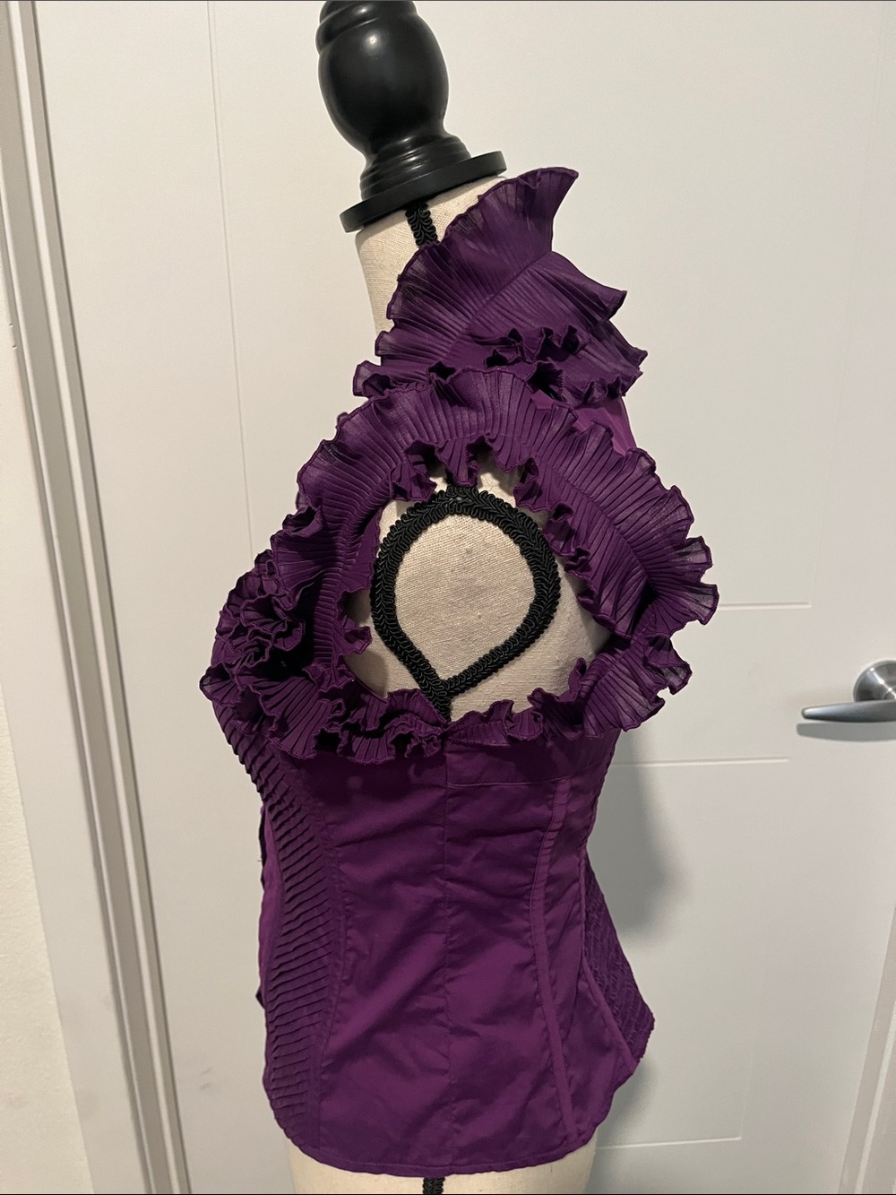 Y2K Bebe Purple Ruffled Button Front Sweetheart Neckline Top 2000’s Feminine - Picture 3 of 7